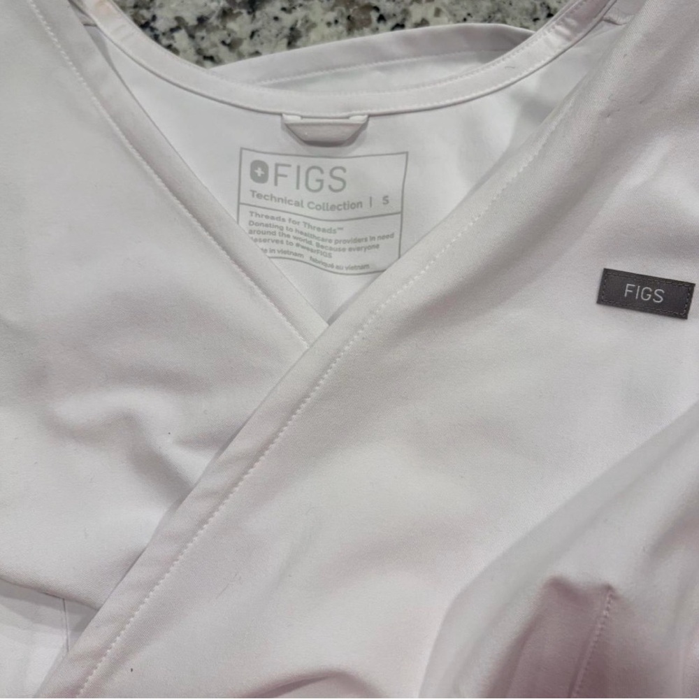 Figs white scrub set
